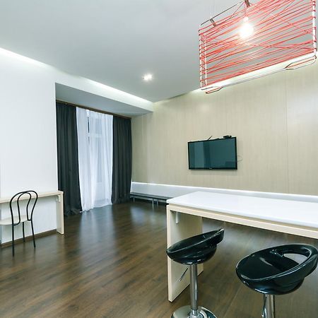 Kreschatik 21 With Terrace 2Br Kiev Bagian luar foto