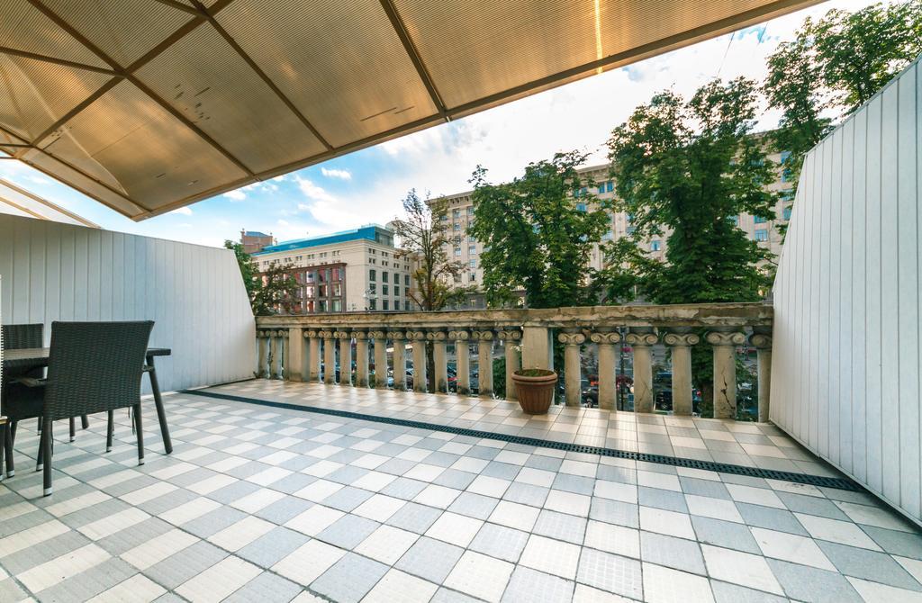 Kreschatik 21 With Terrace 2Br Kiev Bagian luar foto