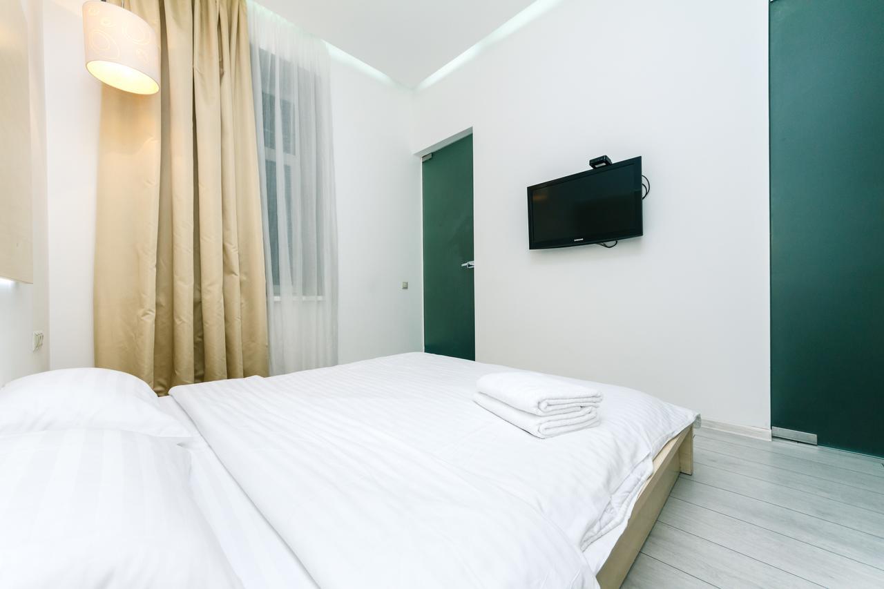 Kreschatik 21 With Terrace 2Br Kiev Bagian luar foto